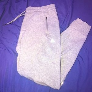 Light grey Reebok Sweats!💜